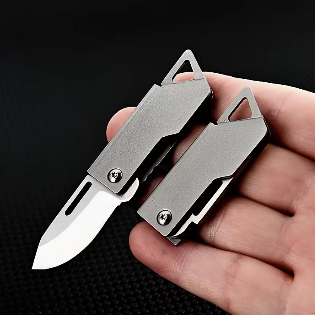 Mini briceag pliabil pentru breloc – unealtă EDC compactă
