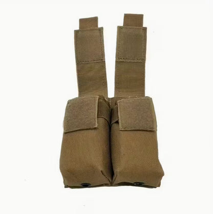 Toc tactic pentru încărcătoare de pistol, sistem MOLLE