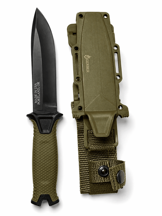 Cuțit tactic cu teacă pentru purtare orizontală și verticală